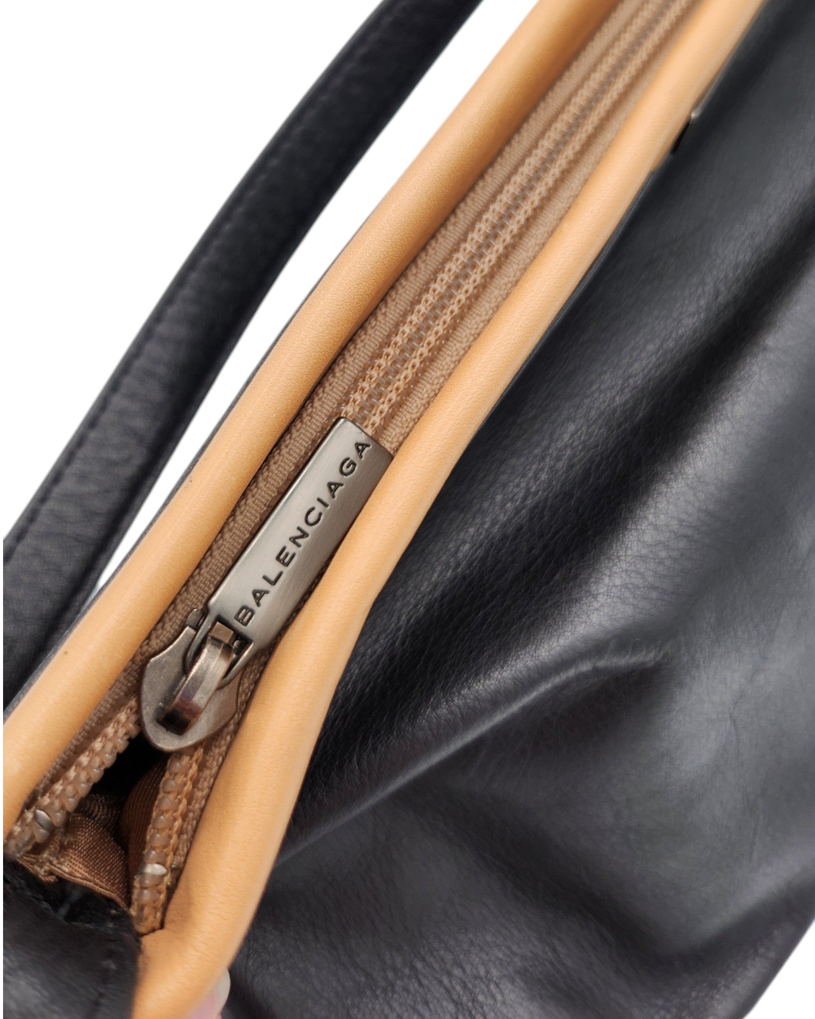 Balenciaga Schultertasche schwarz