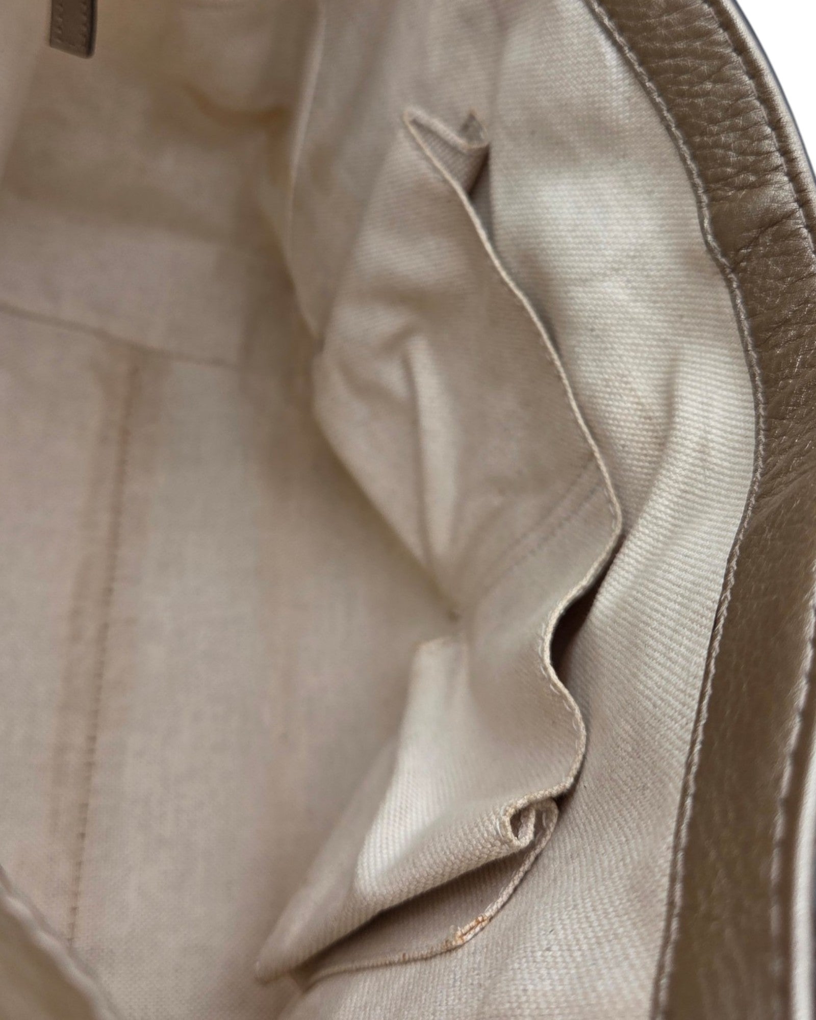 Gucci GG Canvas Bella Schultertasche