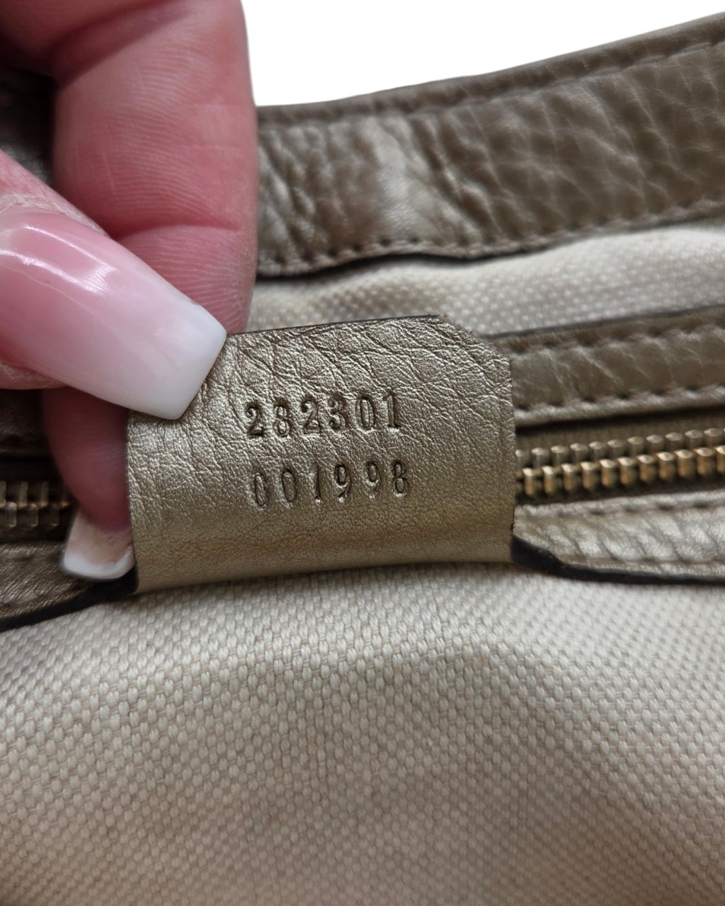 Gucci GG Canvas Bella Schultertasche