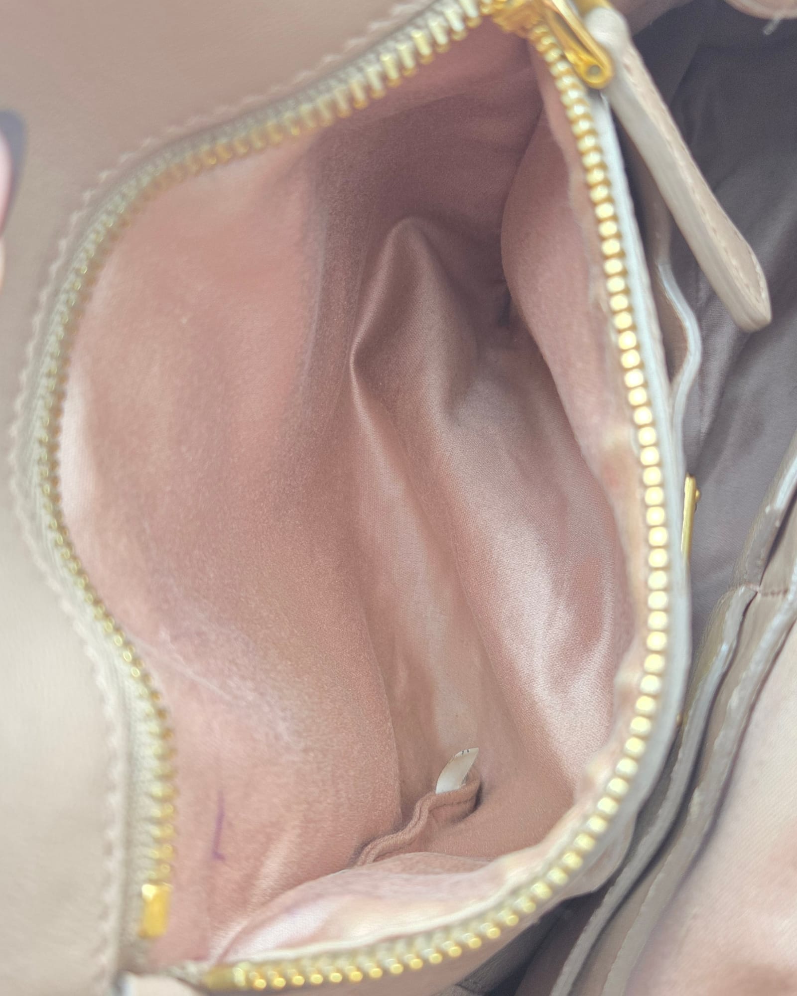 Miu Miu Matelasse Handtasche