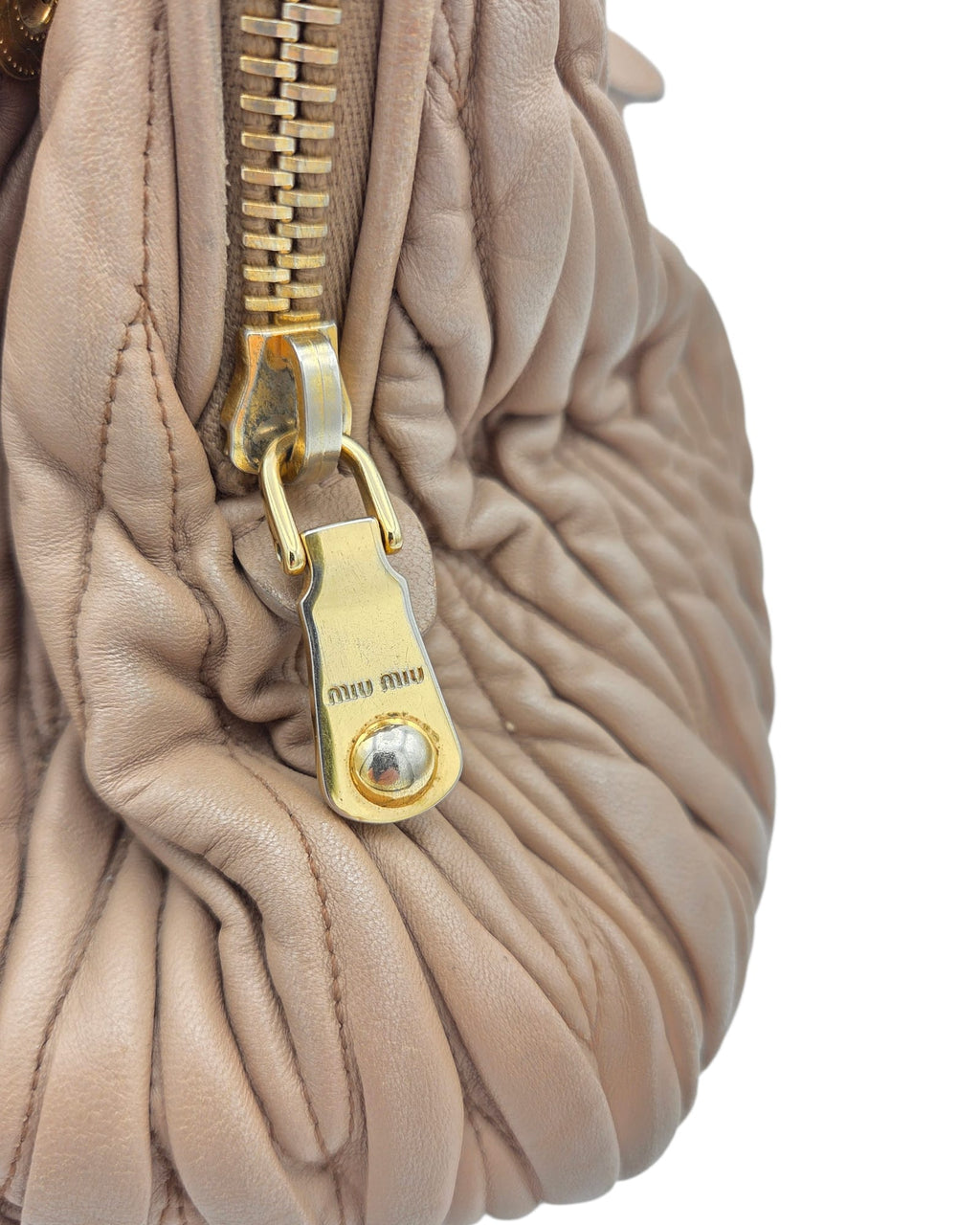 Miu Miu Matelasse Handtasche