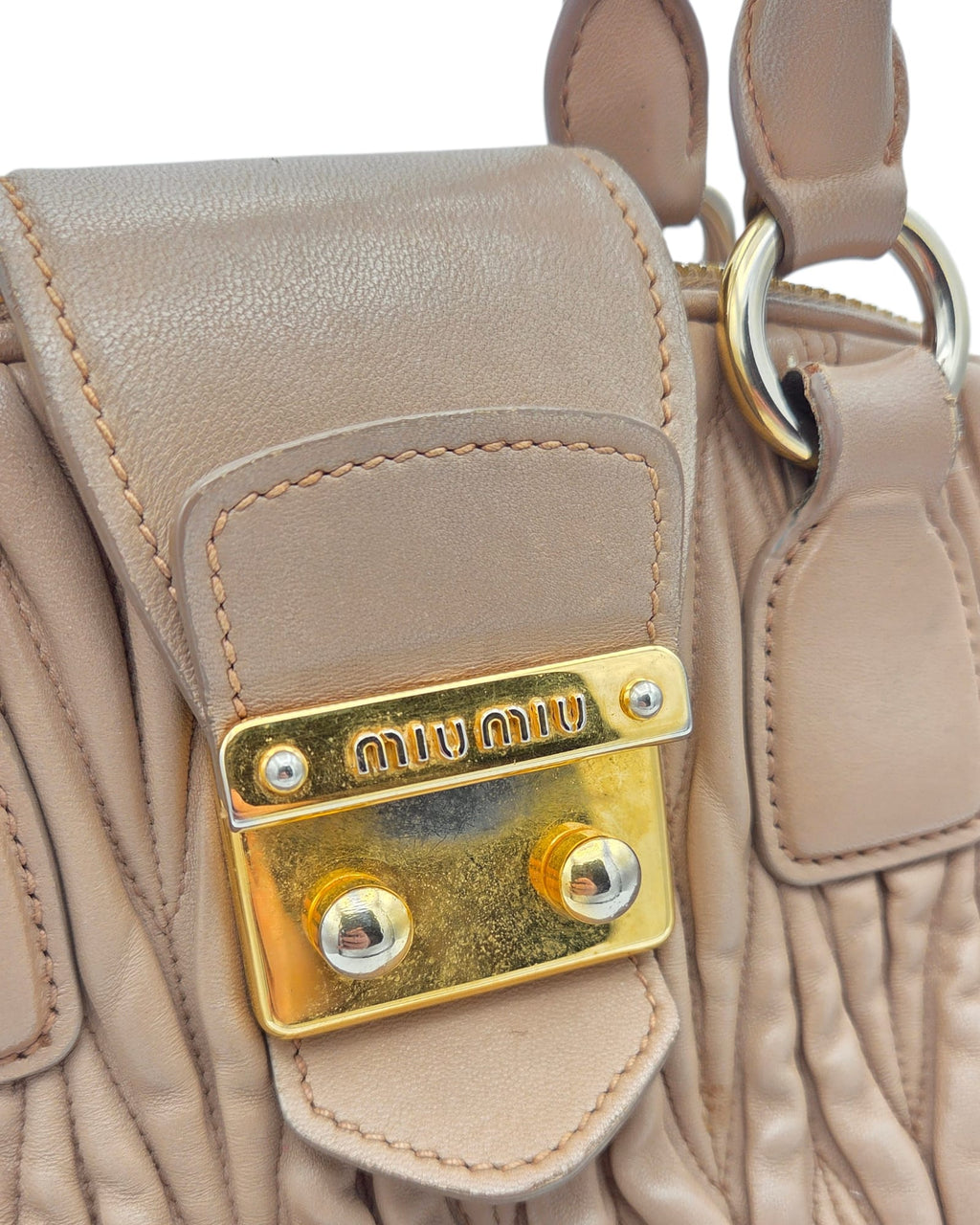 Miu Miu Matelasse Handtasche