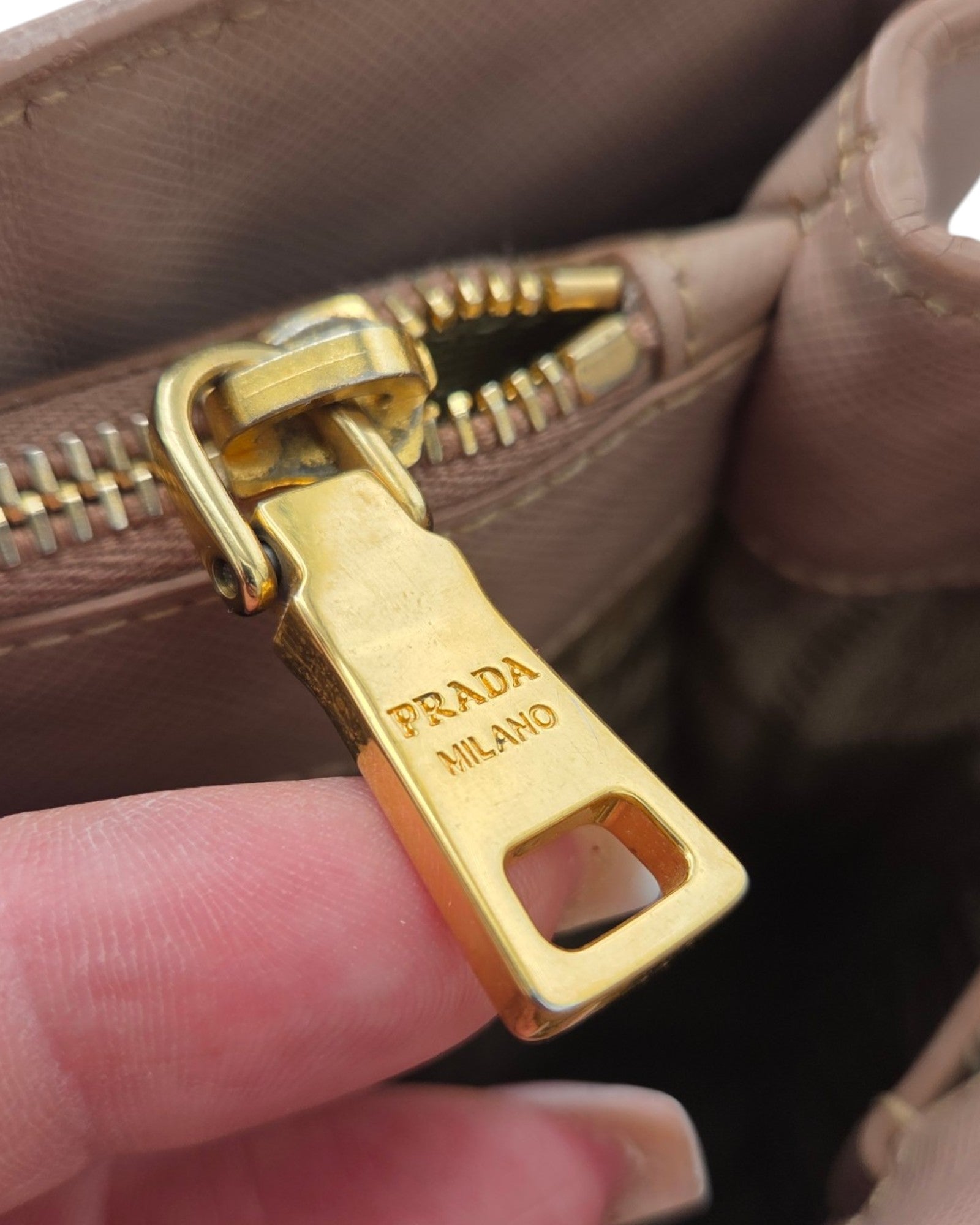 Prada Galleria Nude Saffiano Leder Groß