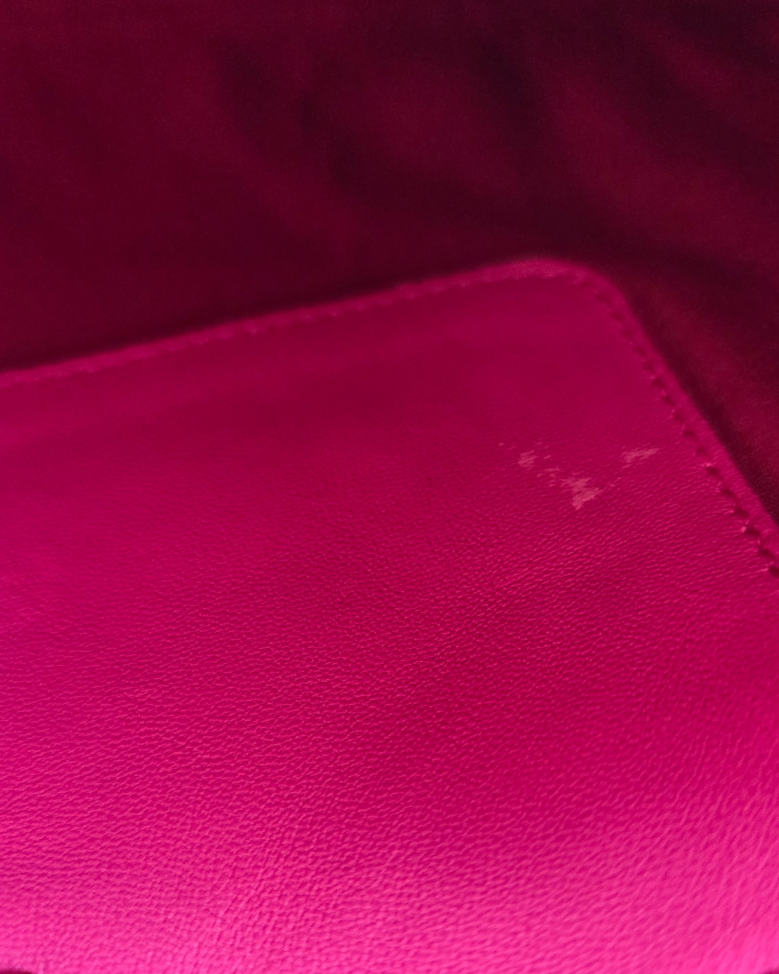 Miu Miu Matelasse Crossbody Tasche Fuchsia