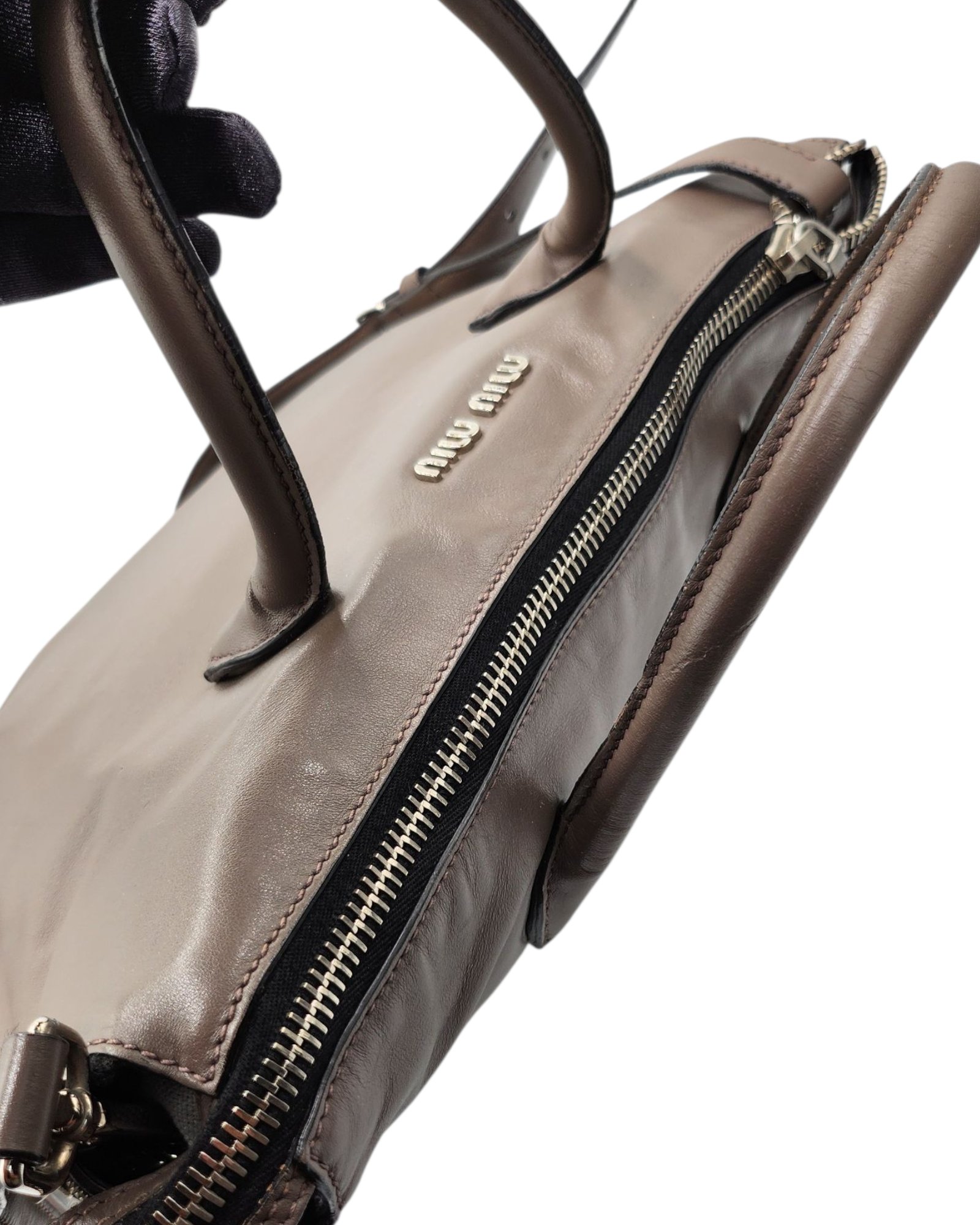 Miu Miu Shopper Crossbody