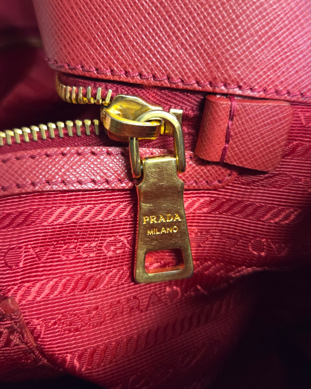 Prada Galeria Saffiano