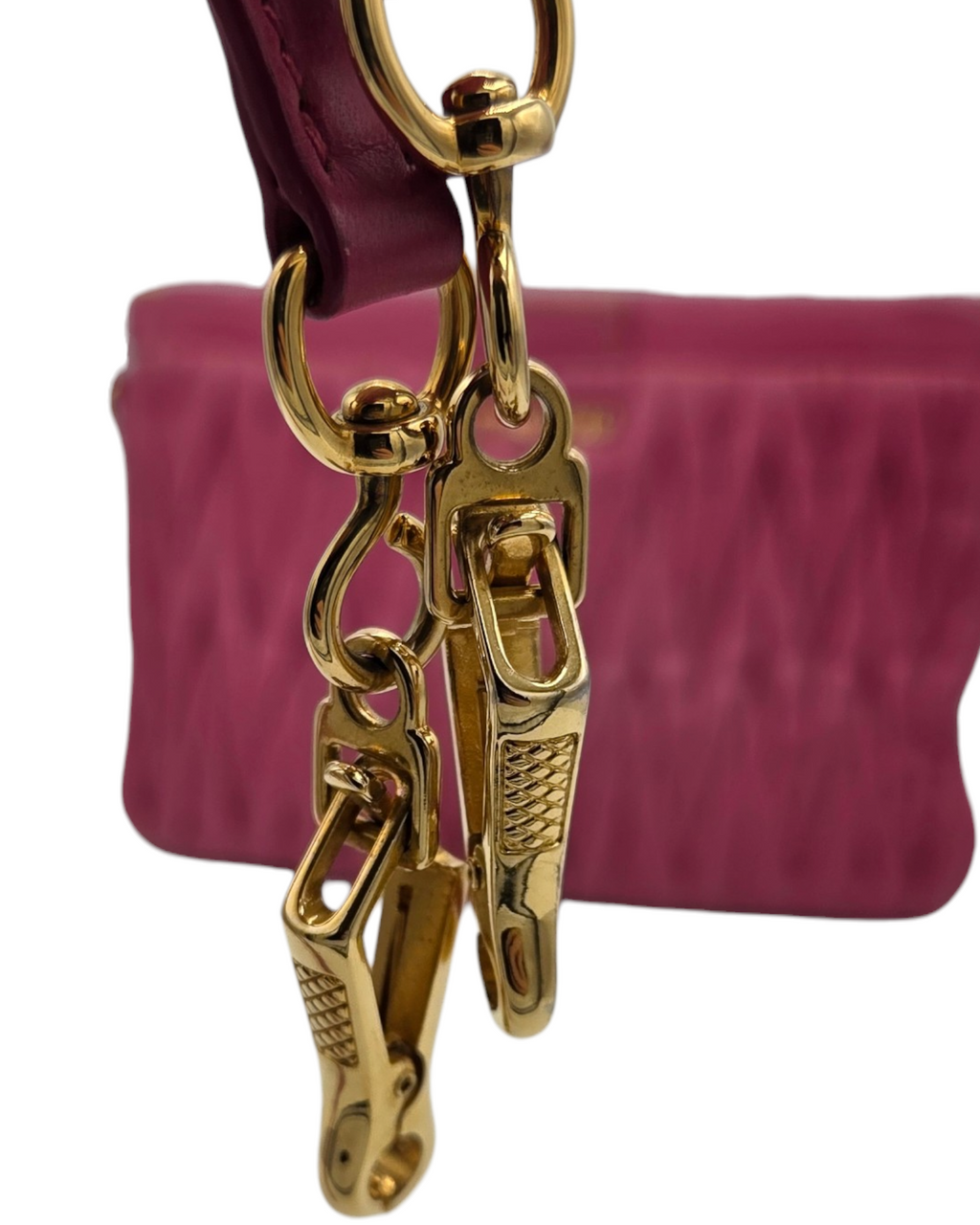 Miu Miu Matelasse Crossbody Tasche Fuchsia