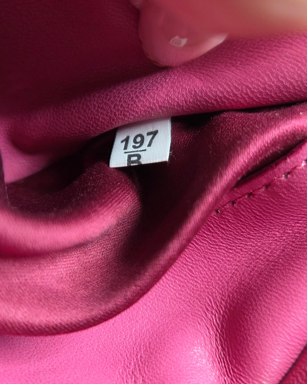 Miu Miu Matelasse Crossbody Tasche Fuchsia