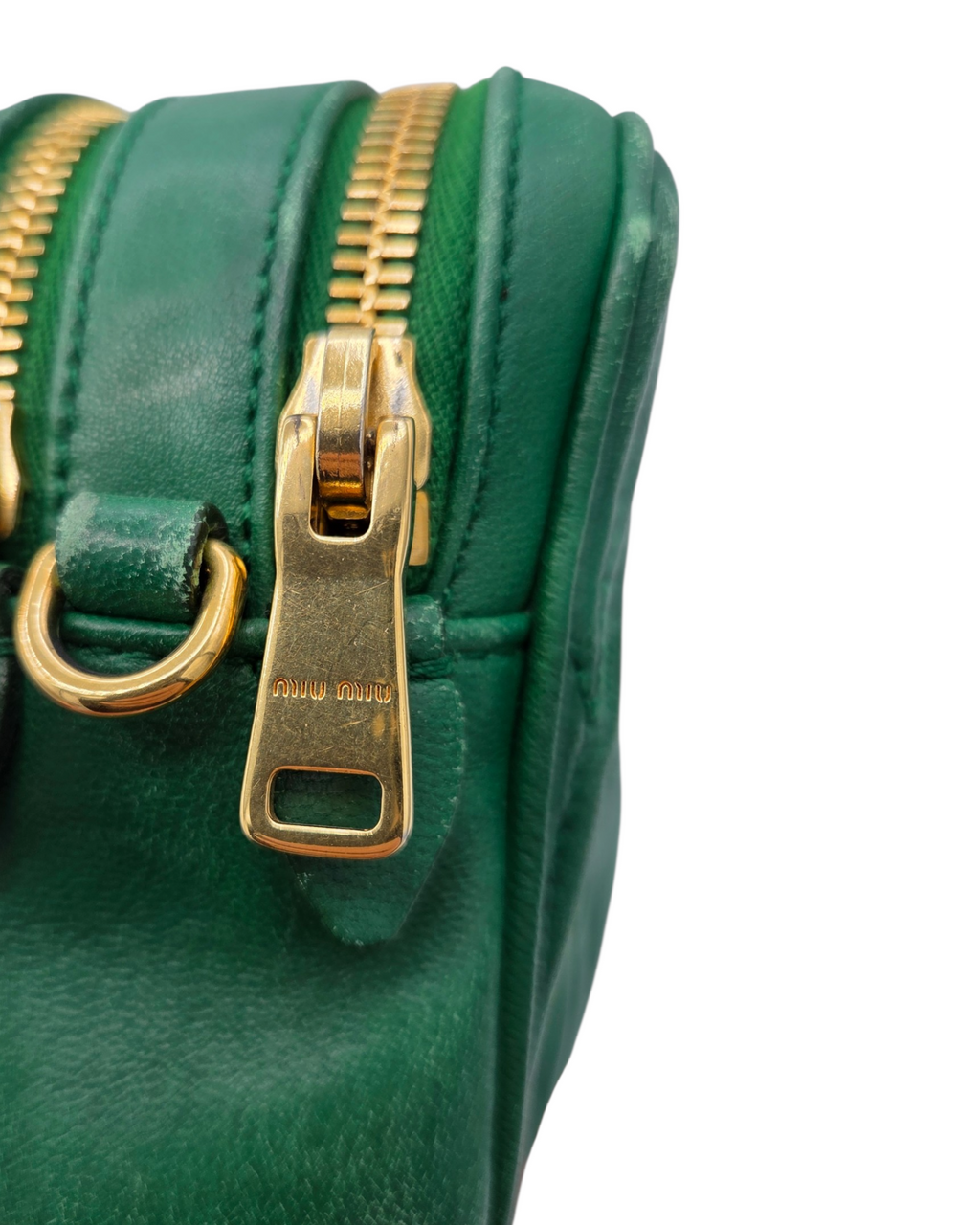 Miu Miu Matelasse Crossbody Tasche