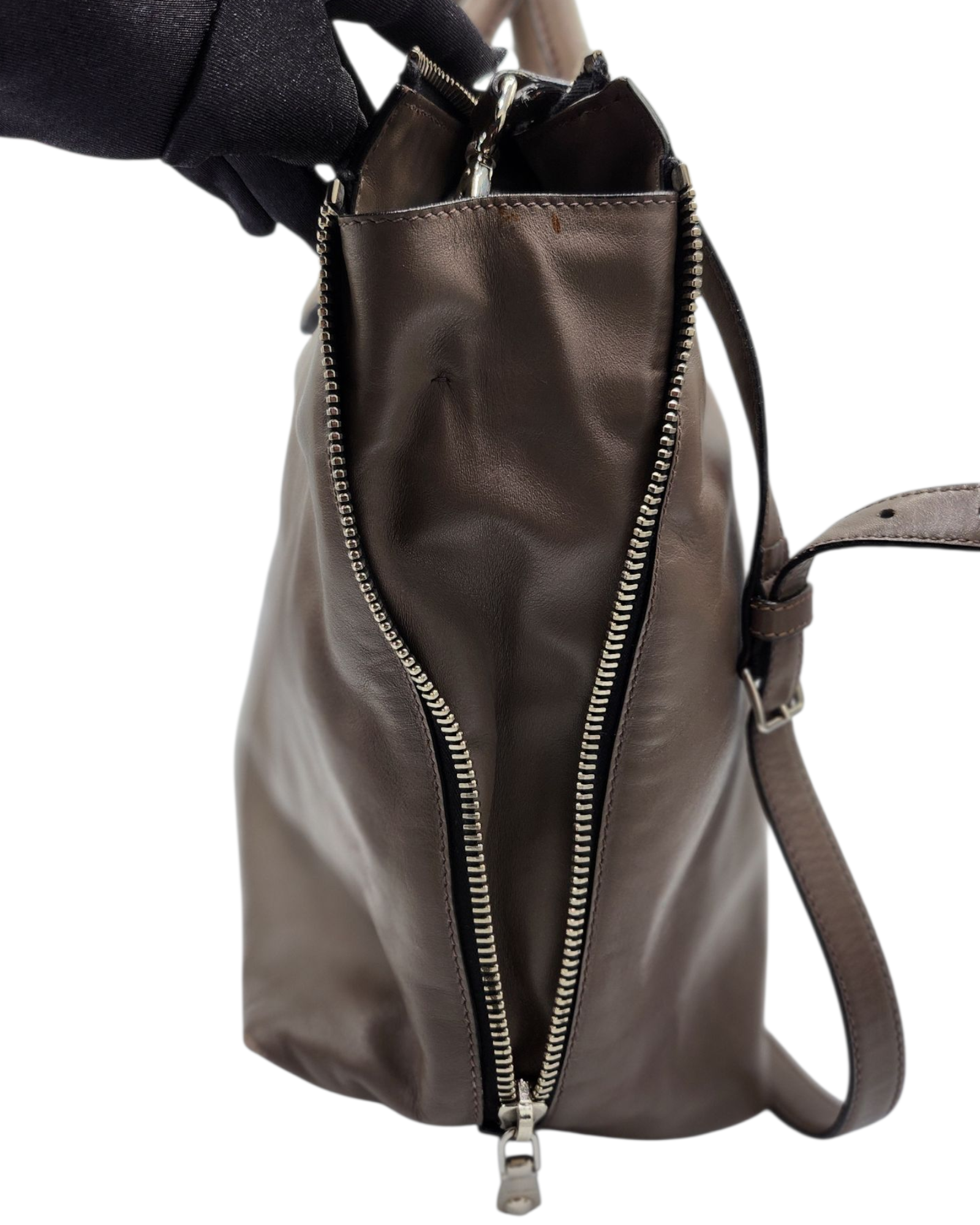 Miu Miu Shopper Crossbody