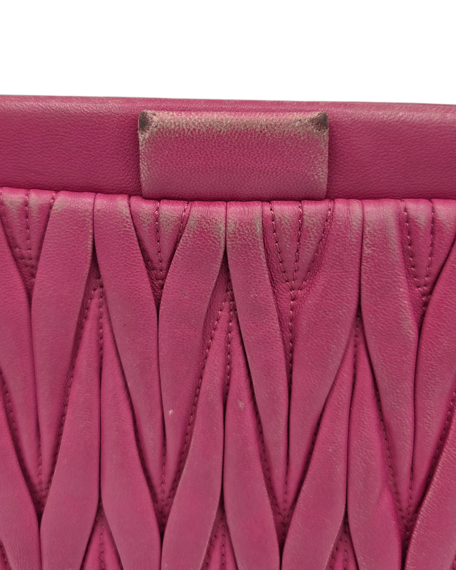 Miu Miu Matelasse Crossbody Tasche Fuchsia