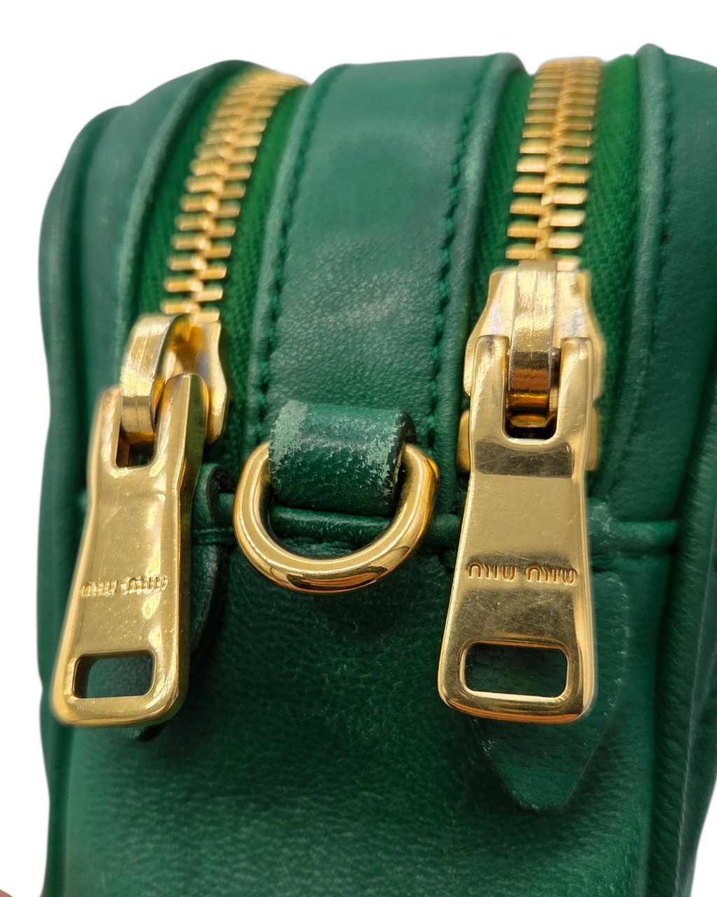 Miu Miu Matelasse Crossbody Tasche